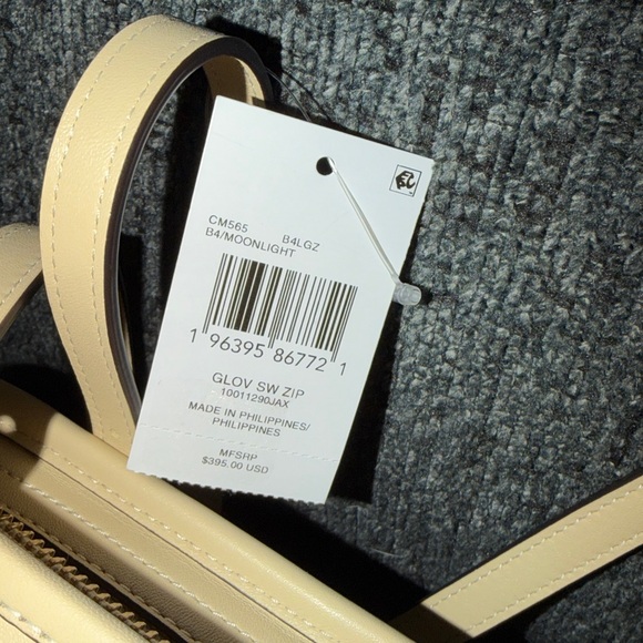 Coach Swing Zip Bag Full Size in Brass/Moonlight Glovetanned Leather NWT - Picture 7 of 16